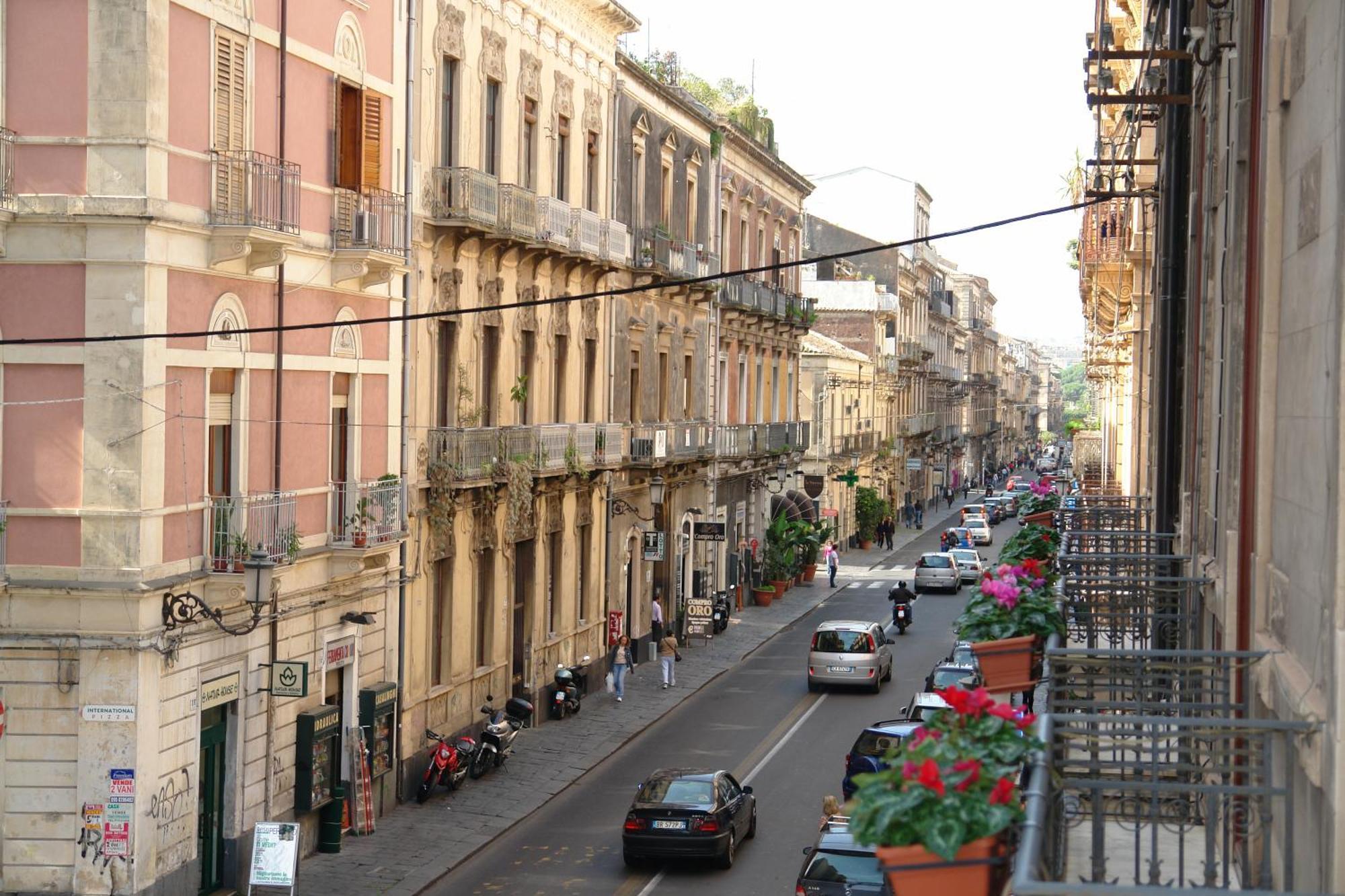 Antiche Volte Bed & Breakfast Catania Bagian luar foto