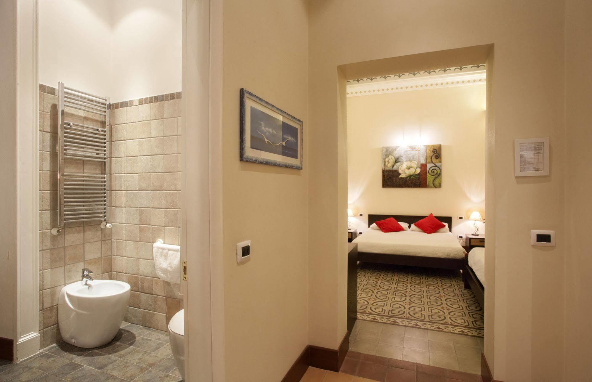 Antiche Volte Bed & Breakfast Catania Bagian luar foto